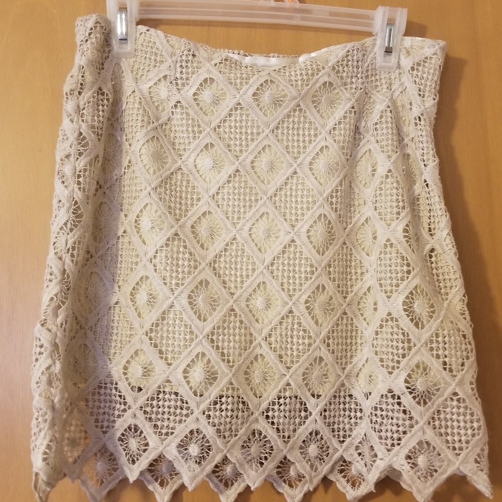 Lace skirt